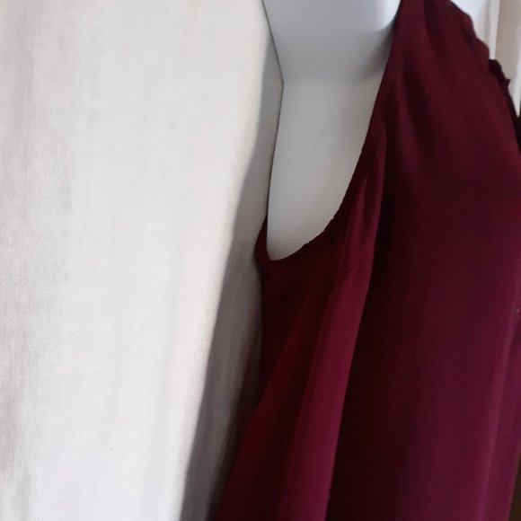 Charlotte Russe Burgundy Dressy V Neck Hi Lo Top - Picture 10 of 12